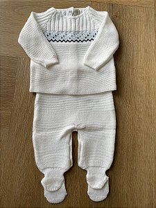 Conjunto Tricô Branco Bordado Azul Marinho E Azul Bebe