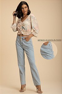 Calça Mom Jeans com Strass