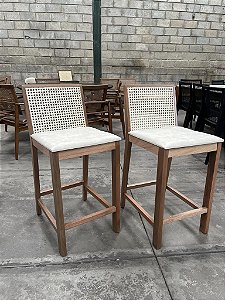 Banqueta Alta Verona Encosto em Tela e Madeira Maciça