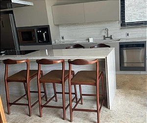 Banqueta Vitória Alta para Bancada Madeira Maciça