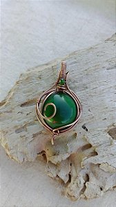 Colar com pingente de Quartzo Verde decorado