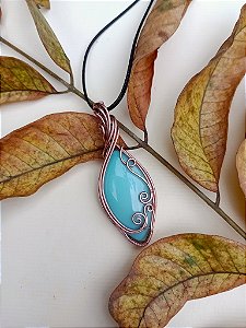 Colar feito à mão com pedra natural Ágata Azul