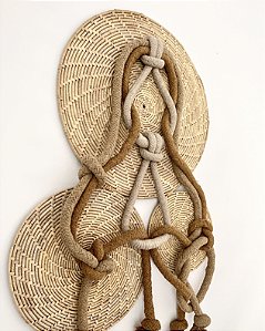 Escultura de Parede Isis | 50 cm x 75 cm