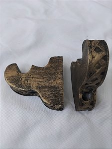 SUPORTE RESINADO ABERTO PARA VARÃO 21MM NA COR OURO MINEIRO
