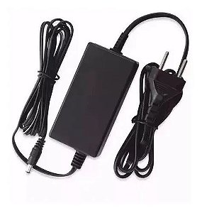 Fonte 12V 5A 60W de Tomada Bivolt