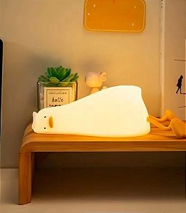 Luminária Noturna Touch de Silicone com LED - Recarregável USB - Com Timer e Sensor de toque- Luz Suave, Abajur, Decoração para quarto - (Patinho)