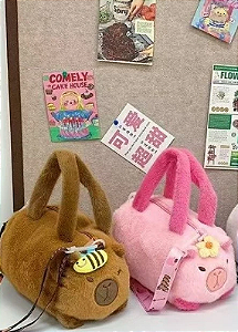 Mini Bolsa Bag Capivara Infantil Pelúcia - Com Alça