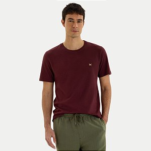 CAMISETA HERING MANGA CURTA COMFORT WORD LISA BORDADA VINHO MASCULINO ADULTO