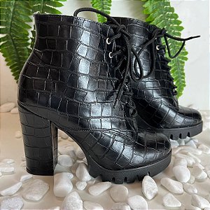 Coturno Closet Croco