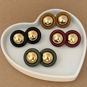 Brinco Botão Resina Elegante