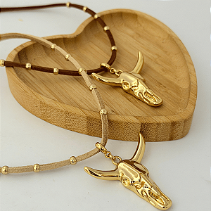 Colar 40cm Camurça Cabeça de Boi