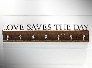 Gancho "love saves the day"