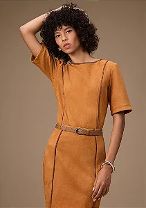 Camiseta Maria.Valentina Solta Decote Careca Manga Curta Padrão Marrom