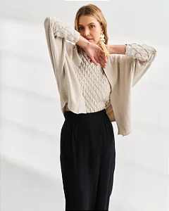 Casaqueto Off White Haes Tricô Leve