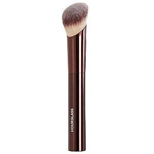 Pincel Ambient Soft Glow Foundation Hourglass