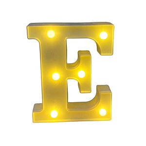 Letra Led E Plástico Branco 16Cm Luz Amarela Decorativo