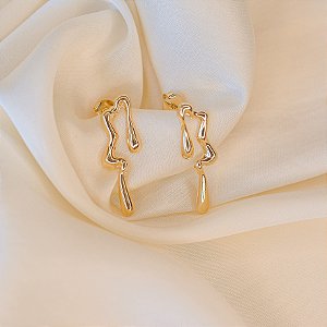 Mais Bella - Brinco Orgânico Dourado