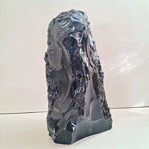 Obsidiana Negra Bruta - Base Serrada