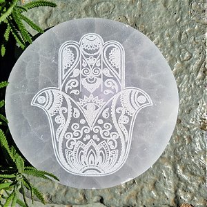 Placa de Selenita Redonda Mão de Hamsa
