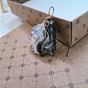 Pingente Agrupamento Cristal de Quartzo - Folheado a Ouro