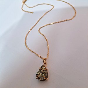 Colar Gota Pirita Bruta - Folheado a Ouro