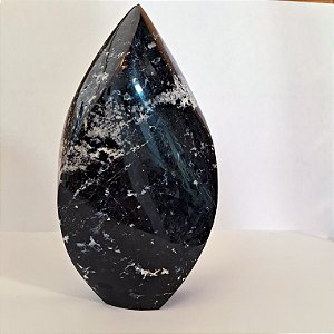 Chama - Forma Livre  Turmalina Negra