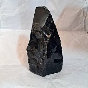 Obsidiana Negra Bruta - Base Serrada