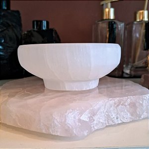 Bowl Selenita Branca 10cm com Base