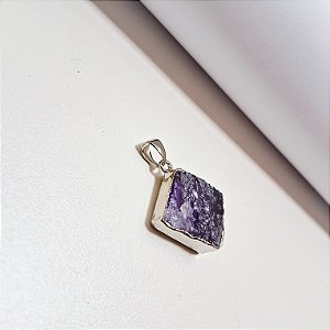 Pingente Tringular Ametista com Borda - Ródio Branco