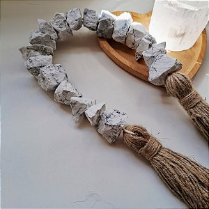 Colar de Mesa Howlita Bruta Curto