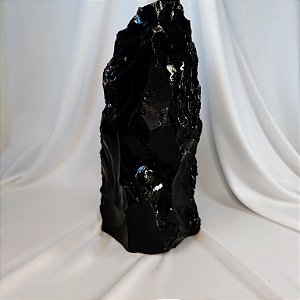 Obsidiana Negra Bruta - Base Serrada