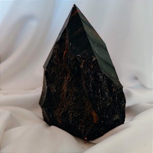 Ponta Polida Turmalina Negra Bruta