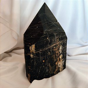 Ponta Polida Turmalina Negra Bruta