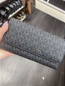 Michael Kors - Carteira Jet Set Travel Large Trifold Leather Couro Três Abas Monograma Preto