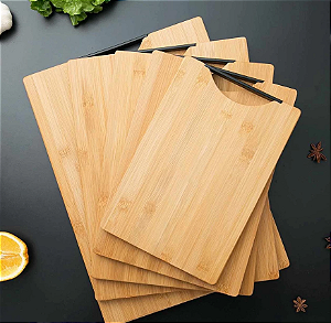 TABUA PARA CORTE DE BAMBU COM ALÇA 28CM X 38CM X 1,8CM - CLINK