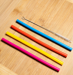 KIT 4 CANUDOS DE SILICONE COLORIDOS REUTILIZÁVEIS COM ESCOVA PARA LIMPEZA 22CM - LYOR