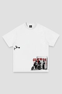 Camiseta Under Watch