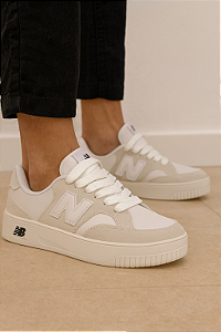 Tênis New Balance Cinza / Branco