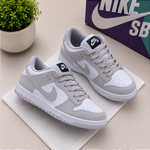 Tênis Sb Dunk Low Cinza / Branco