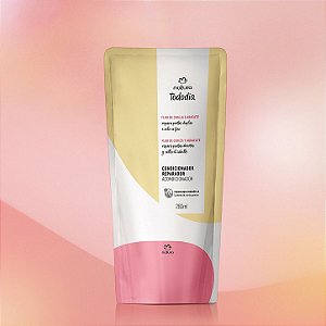 Refil condicionador Natura Tododia reparador (flor de cereja e abacate) 280ml
