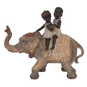Elefante de Resina com Duas Crianças