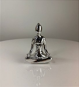 ESCULTURA YOGA PRATA EM PORCELANA