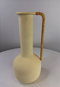 VASO DECORATIVO EM METAL COR CREME COM ALCAS MARROM 10,5CM X 5,5CM X 25CM