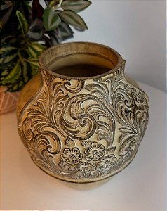 Vaso de resina com desenho marrom