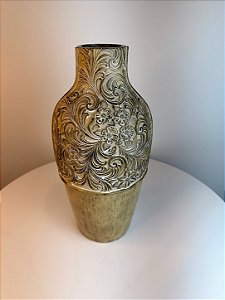 Vaso de resina com arabesco - marrom