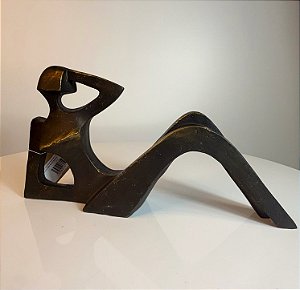 Escultura mulher abstrato