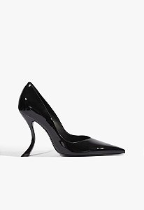 Scarpin Bico Fino Couro Preto Schutz