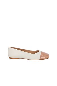 Sapatilha Em Couro Off White E Verniz Bege Blush Luiza Barcelos