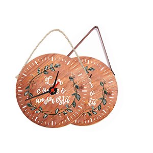 Relógio de Parede redondo Grande "Lar" decorativo em Madeira 28cm Rustico com alça de Couro