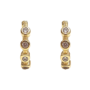 Brinco argola em prata e banho de ouro 18k com 4 zircônias